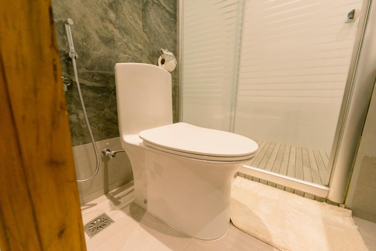 Madonna Hometel And Suites New Pandan Panabo Экстерьер фото