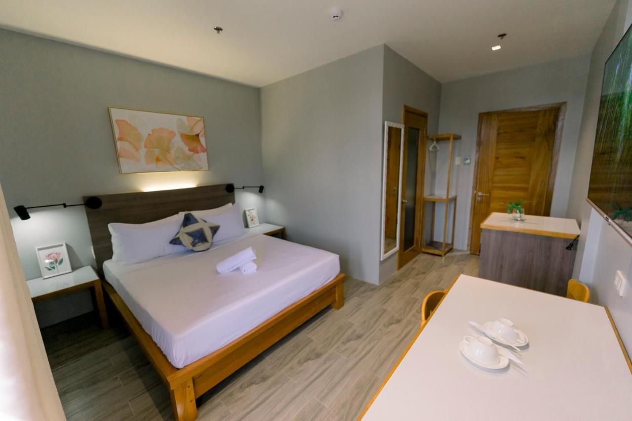 Madonna Hometel And Suites New Pandan Panabo Экстерьер фото