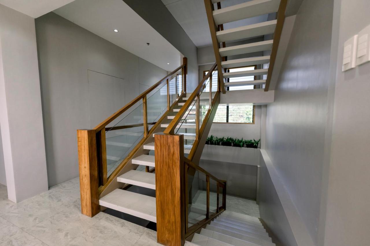 Madonna Hometel And Suites New Pandan Panabo Экстерьер фото