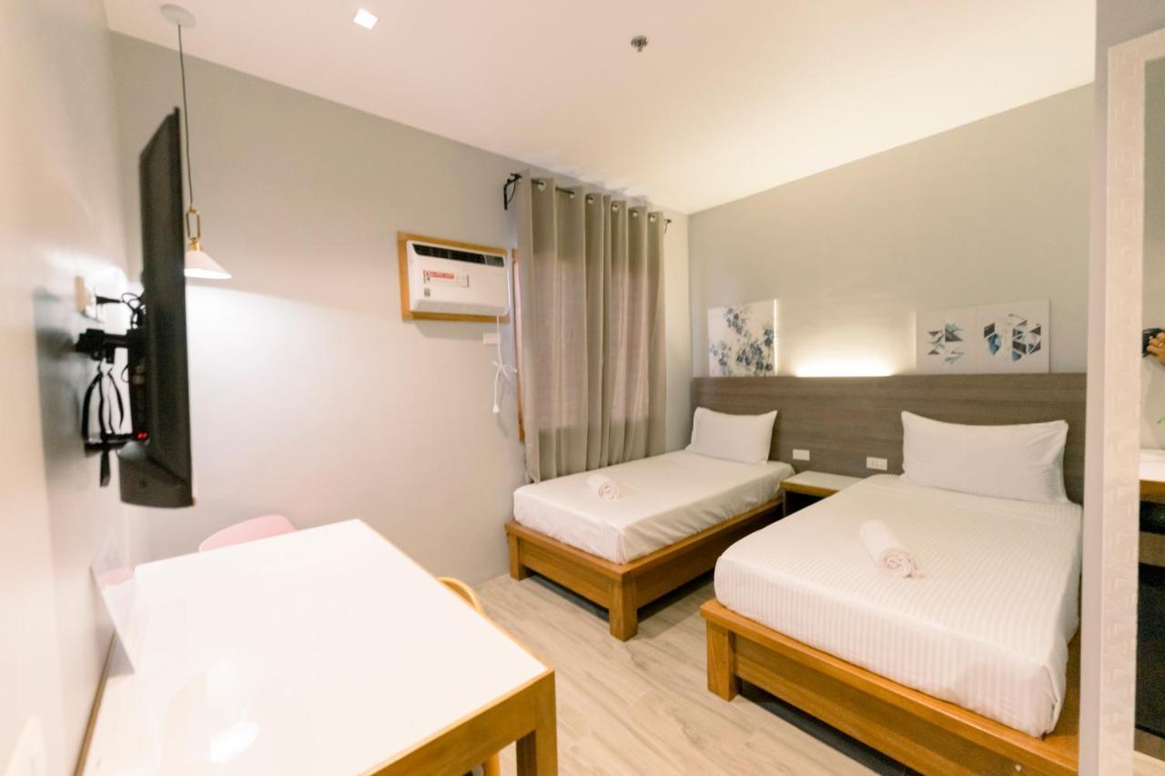 Madonna Hometel And Suites New Pandan Panabo Экстерьер фото